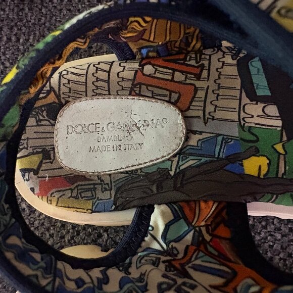 Dolce & Gabbana ICONIC COMICS PRINT  Summer Sandals With Logo. - Picture 2 of 9